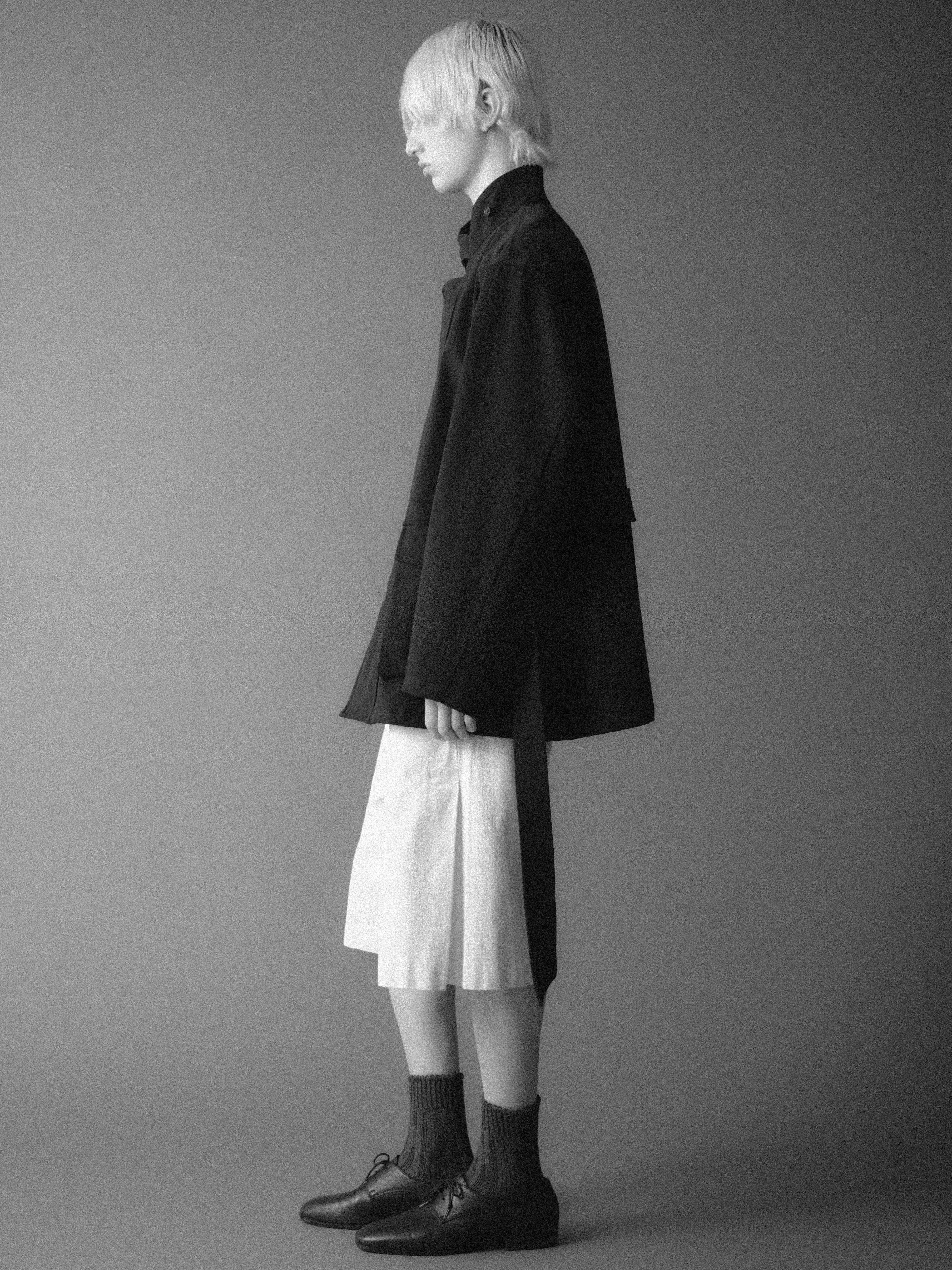 Everett Pleated Shorts in Denim - Image 3