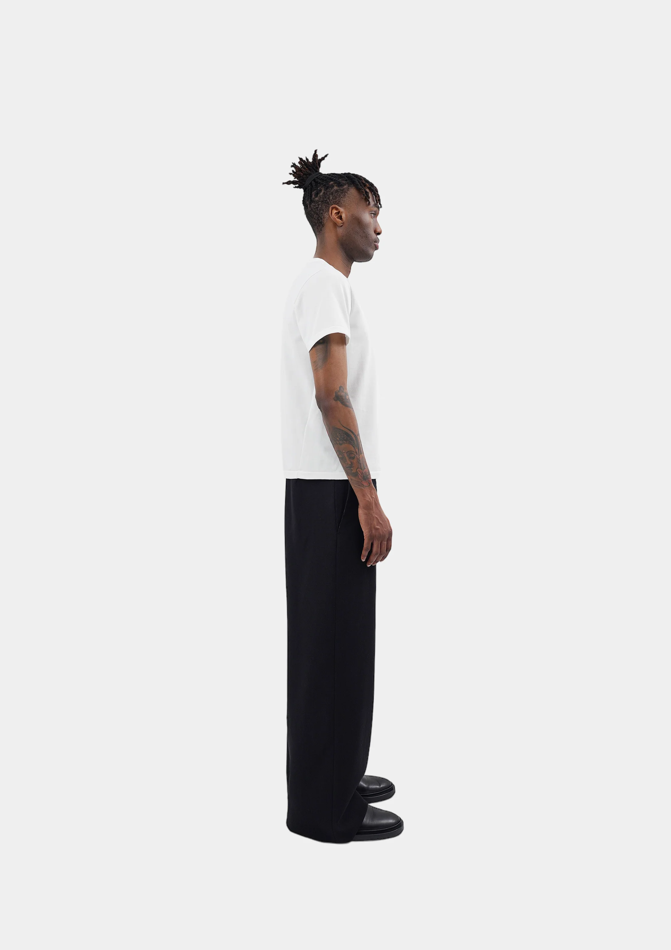 The “Forme” Twisted Seam T-shirt - Image 7