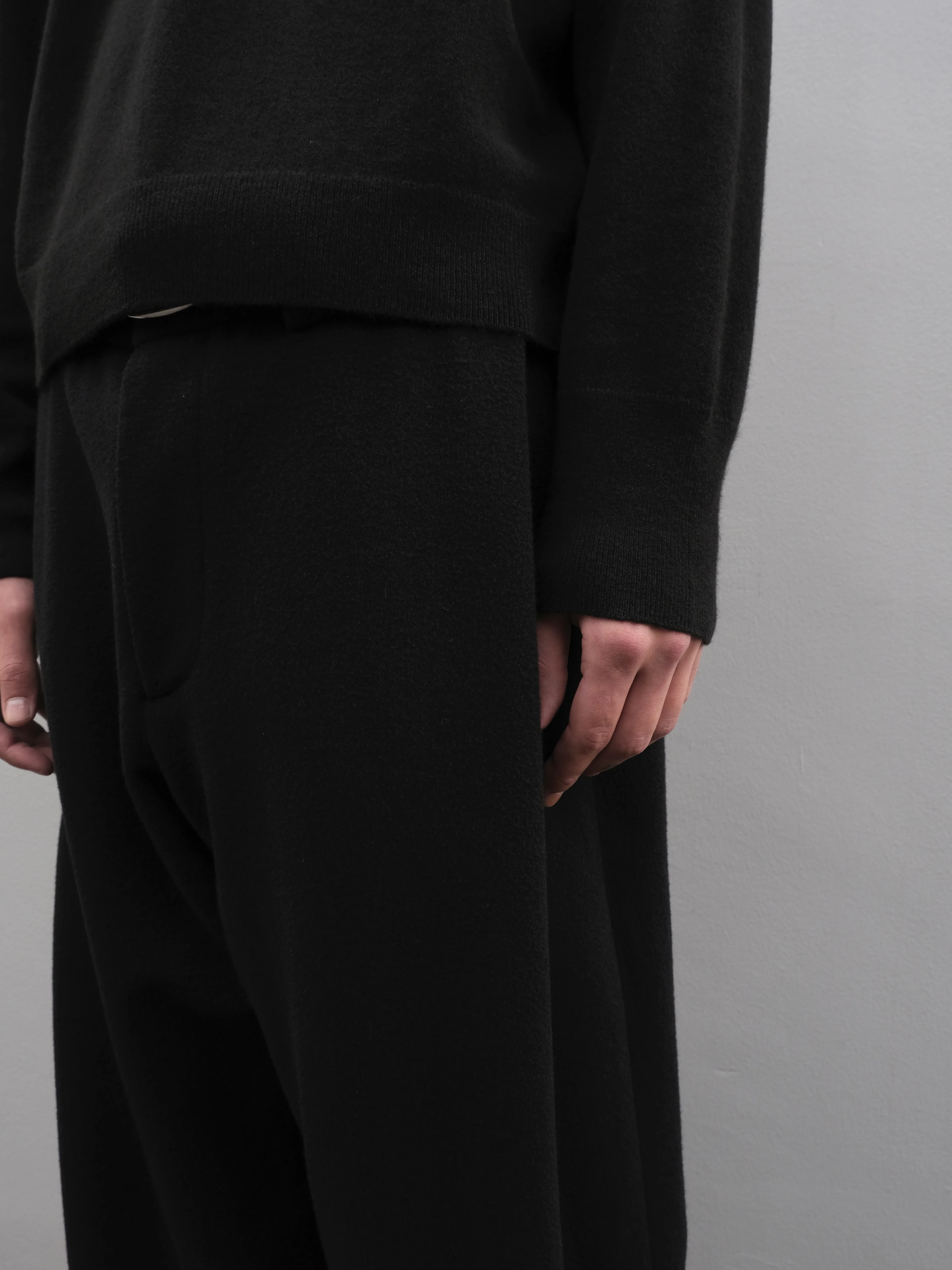 Two-Tuck Pocket Trousers in Wool/Cashmere - Image 10