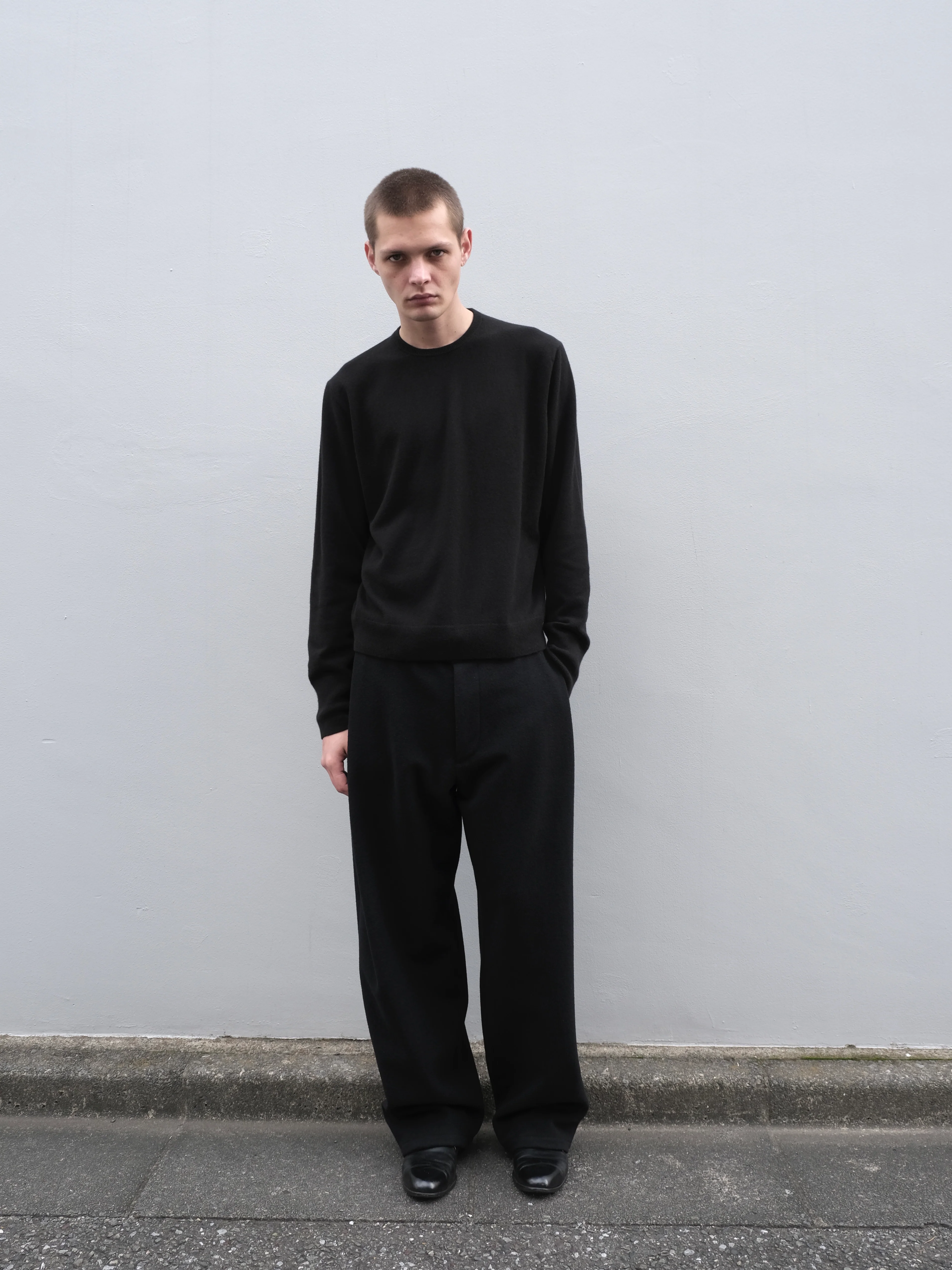 Two-Tuck Pocket Trousers in Wool/Cashmere - Image 8